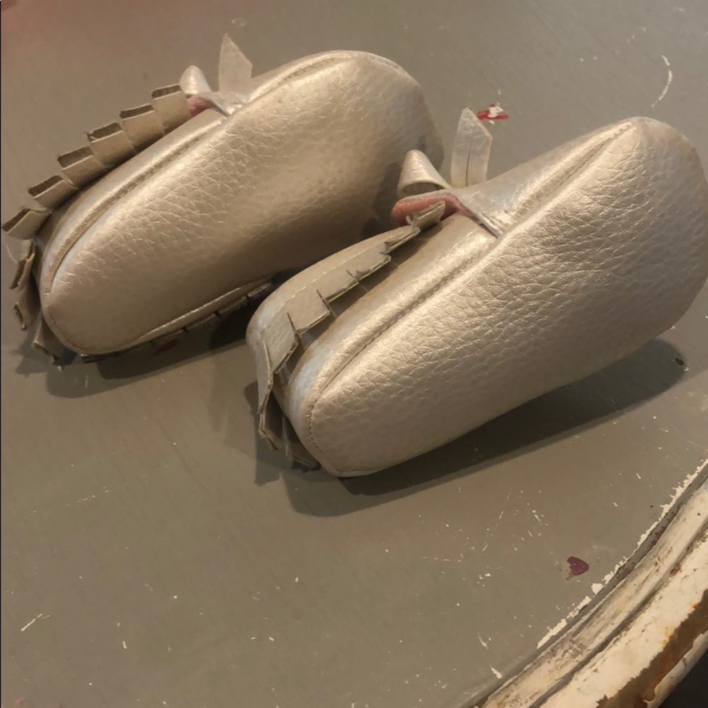 Shoes - Picture 3 of 4